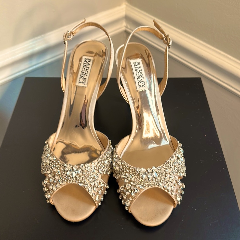 Badgley Mischka Paula Embellished dress sandals. Size 9.5